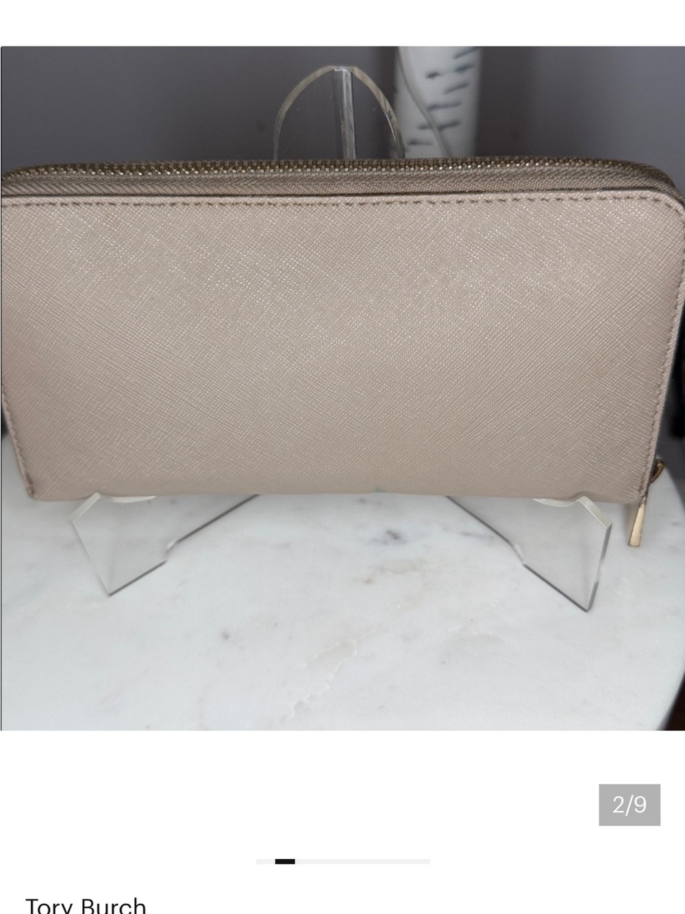 EUC Tory Burch Saffiano FULL ZIP AROUND WALLET in Grayish-Taupe with Gold Emblem - Picture 3 of 9